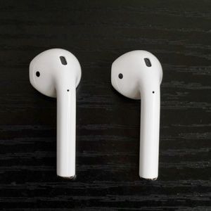 Apple Styled Airpods 2nd Gen w/ Charging Case NEW!